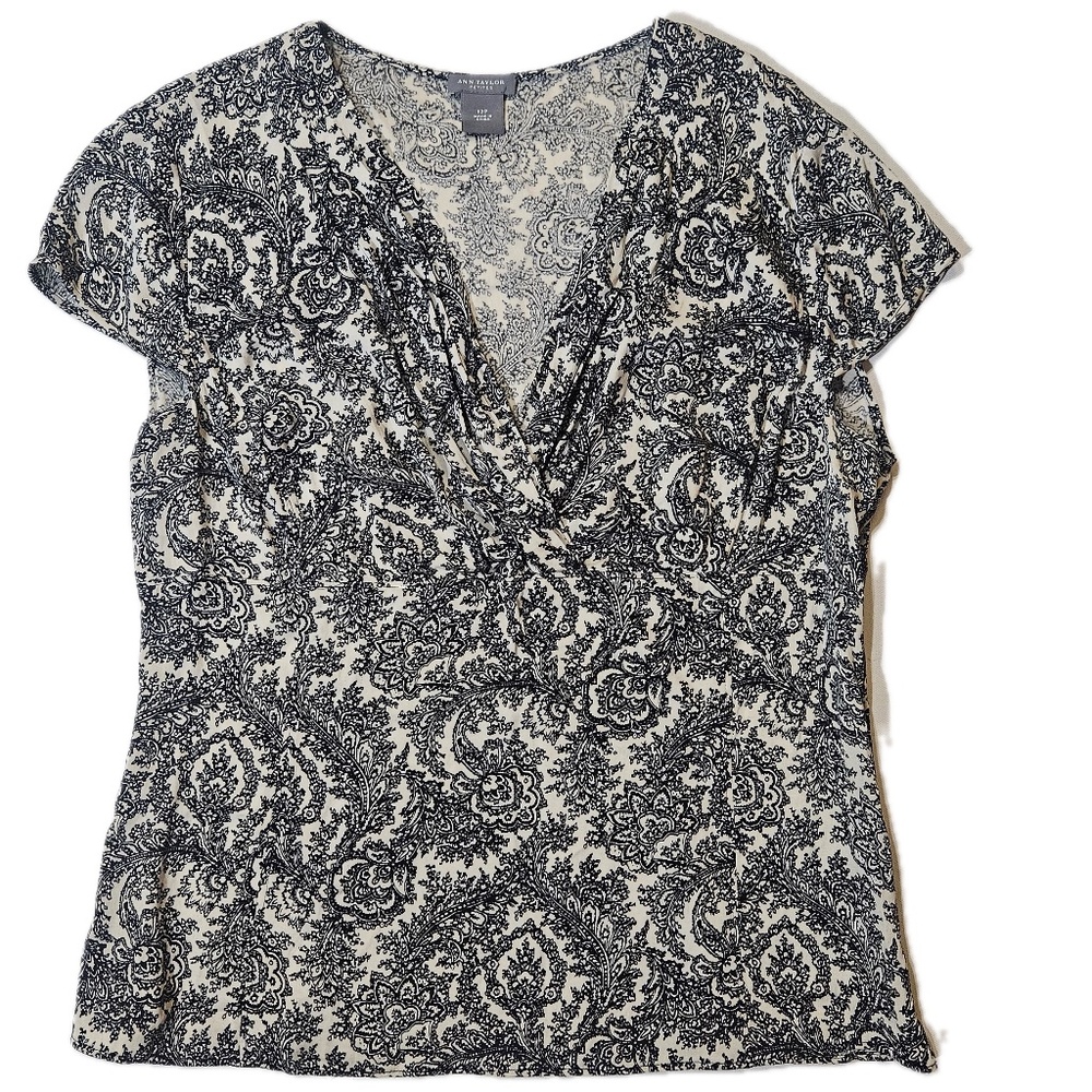 Ann‎ Taylor Blouse Womens 12P White V-Neck Silk Blend Paisley Cap Sleeve Pleated